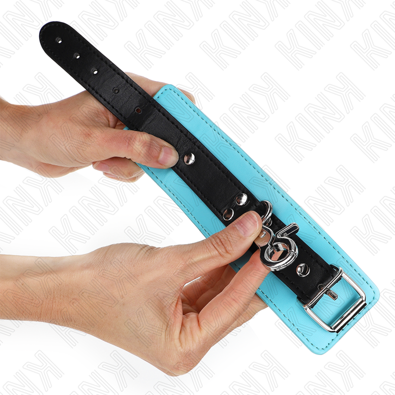 img_187370_2afc9fab59827a2ce23a873b9cc693f3_1 KINK - PREMIUM LOCKABLE WRIST RESTRAINTS BLACK / BLUE ADJUSTABLE 21-28 CM X 5.5 CM - Image 2