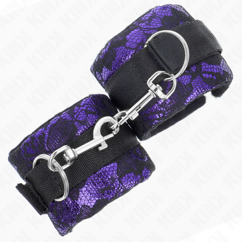 img_190499_f0eba8cb2c148f8e757a6b68498ec3ee_1 KINK - SHORT VELVET LACE WRIST RESTRAINTS AND NYLON BIND PURPLE / BLACK 23 X 6.5 CM - Image 2